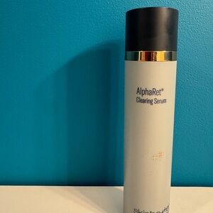 SkinBetter AlphaRet Clearing Serum - Black and White